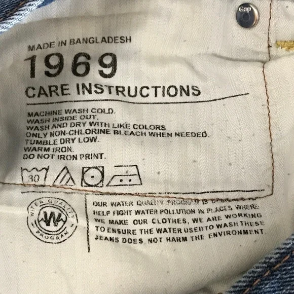 Women's Gap 1969 Boyfriend Denim Shorts - Picture 5 of 6